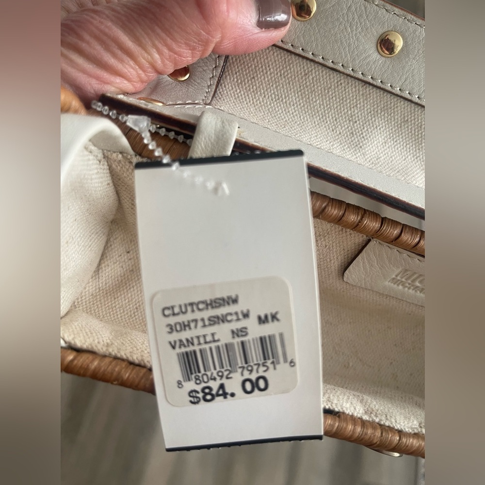 BNWT Michael Kors Vanilla Santorini Clutch - Picture 4 of 4